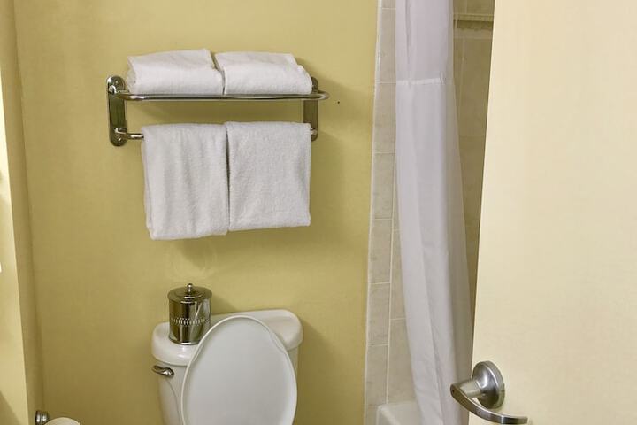 Bathroom amenities