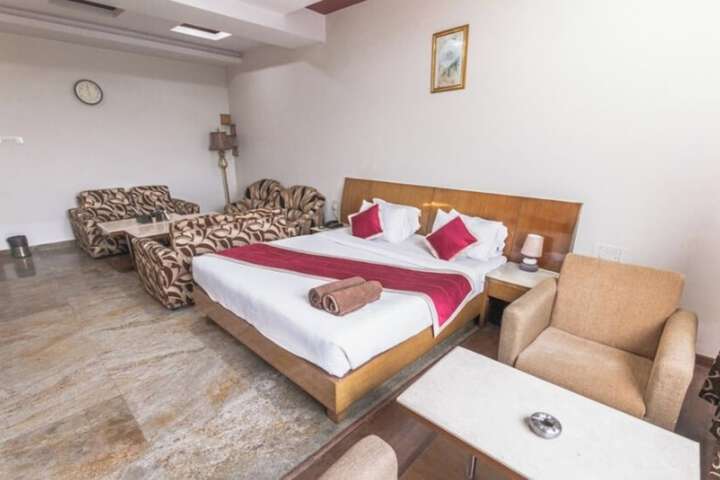 Room 2 of 7