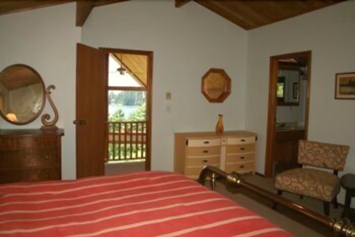 Room 15 of 23