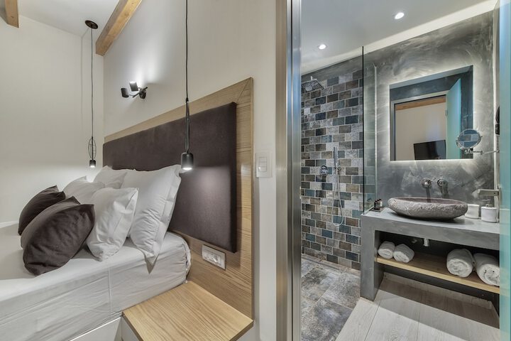 Room 71 of 140