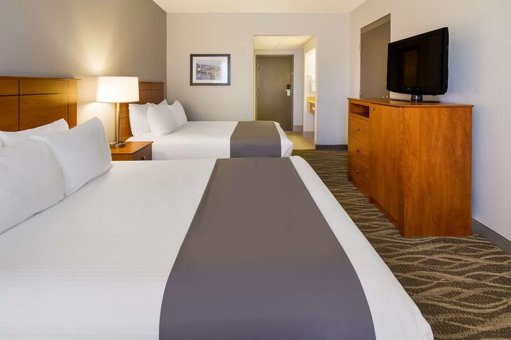 1 Queen Bed First Floor Microwave and Refrigerator WiFi Full Breakfast (20 of 25)