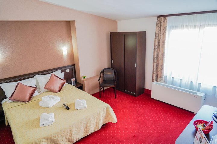 Room 14 of 46