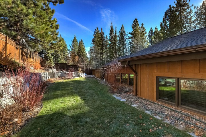 Property Grounds 42 of 51