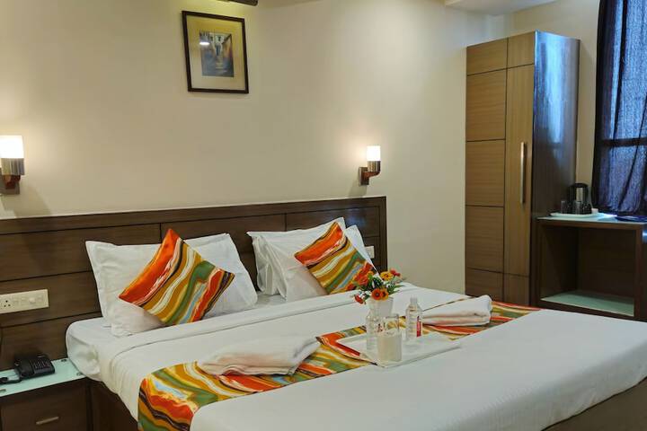 Room 5 of 24