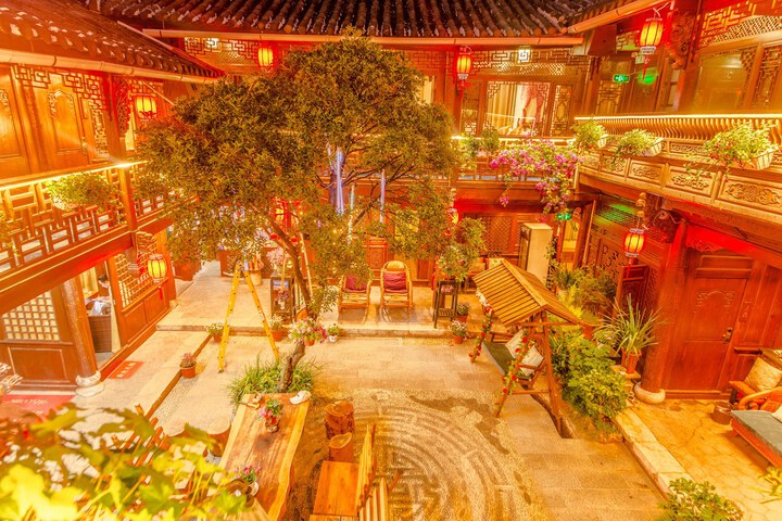 Lijiang Beauty Cloud Inn