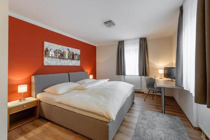 Room 8 of 31