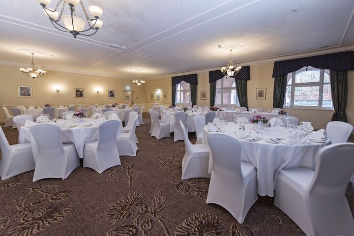 Ballroom/Hall 106 of 118