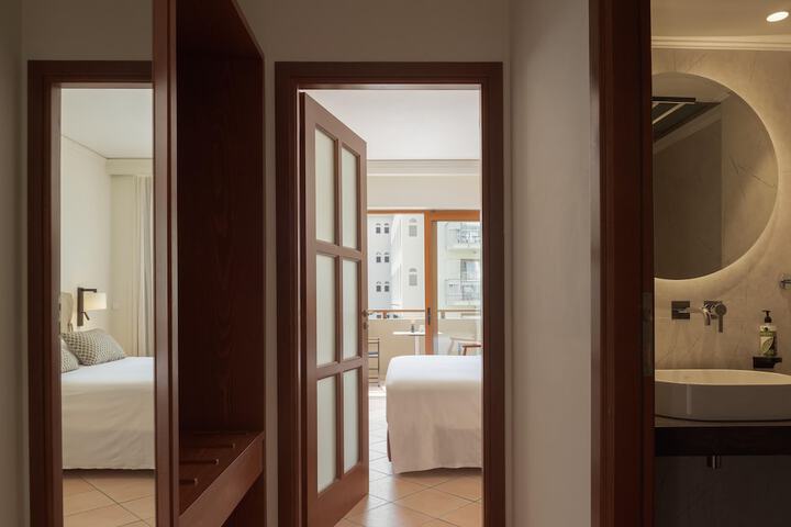Room 156 of 357
