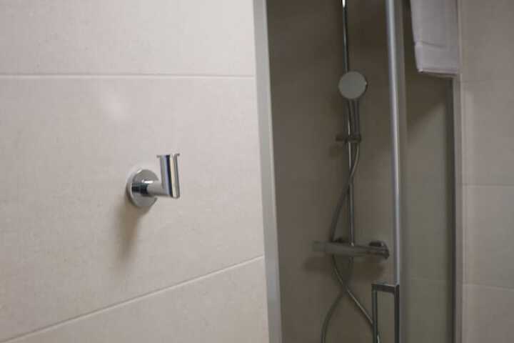 Room 14 of 21