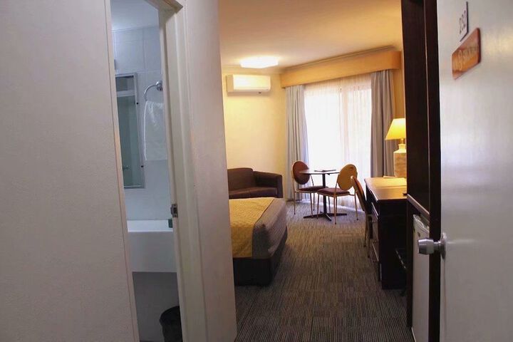Room 9 of 95