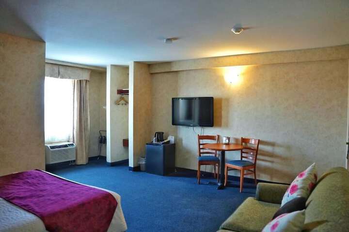 Room 25 of 51