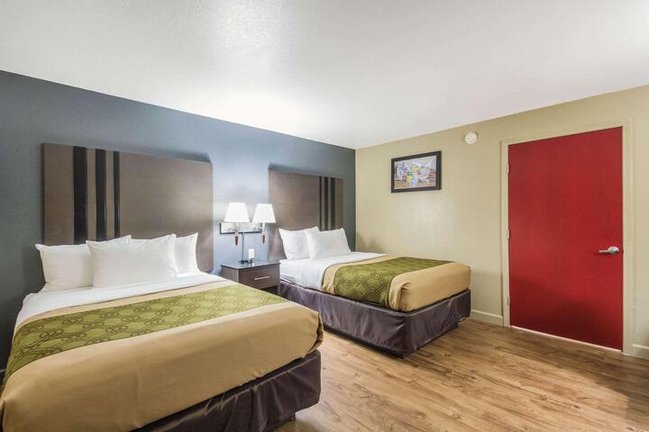 Standard Room, King or Two Doubles (1 of 24)