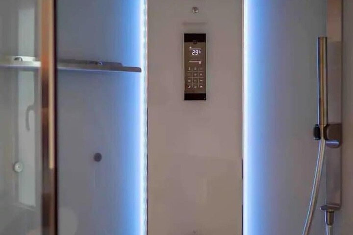 Room 50 of 54