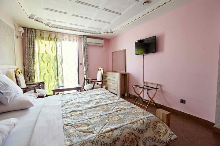 Room 15 of 87