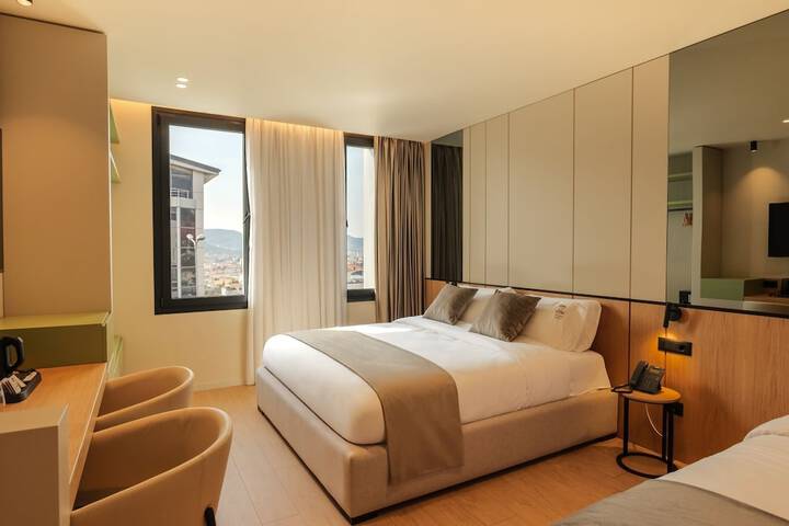 Room 32 of 73