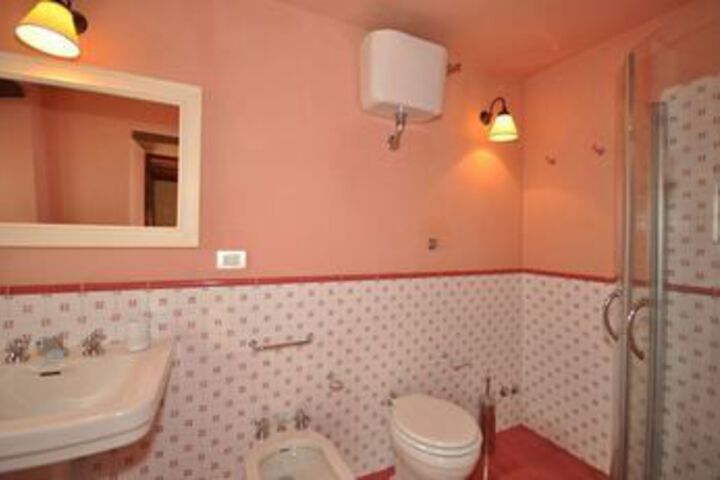 Room 2 of 20