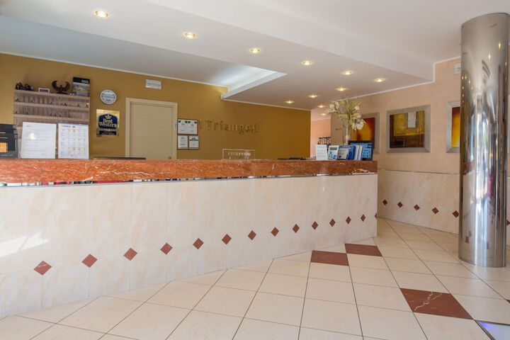 Hotel 2 of 33