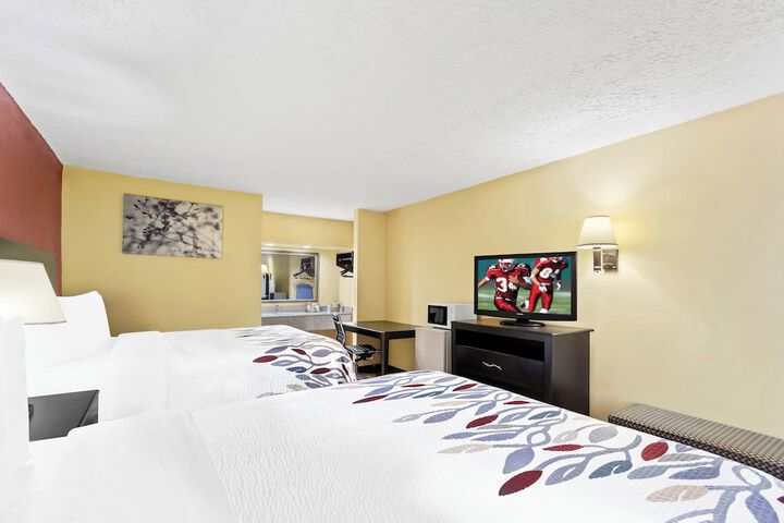 Superior 2 Queen Beds (4 of 7)