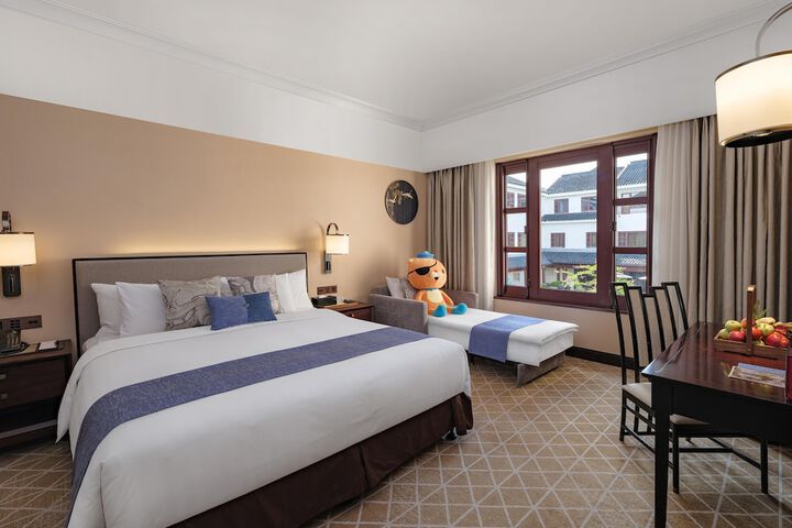 Room 32 of 165