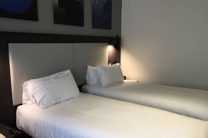 Room 7 of 29