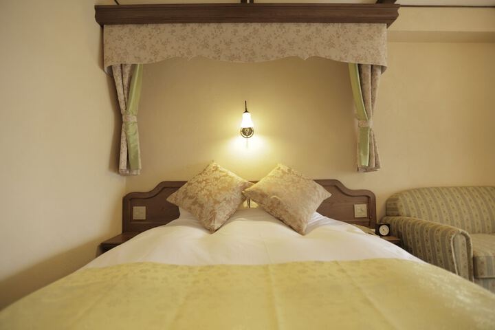 Room 15 of 79
