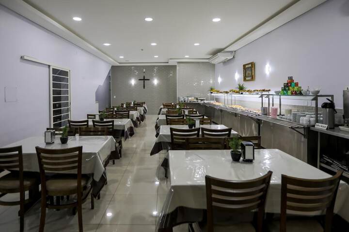 Dining 17 of 29