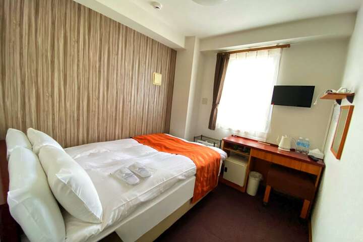 Room 6 of 20