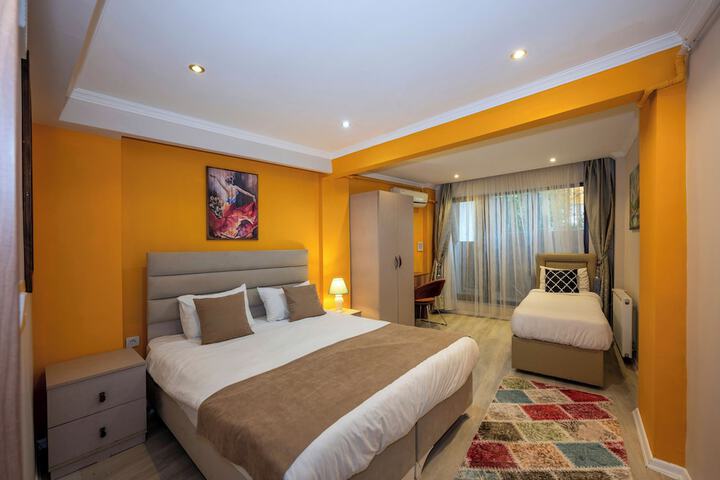 Room 10 of 158