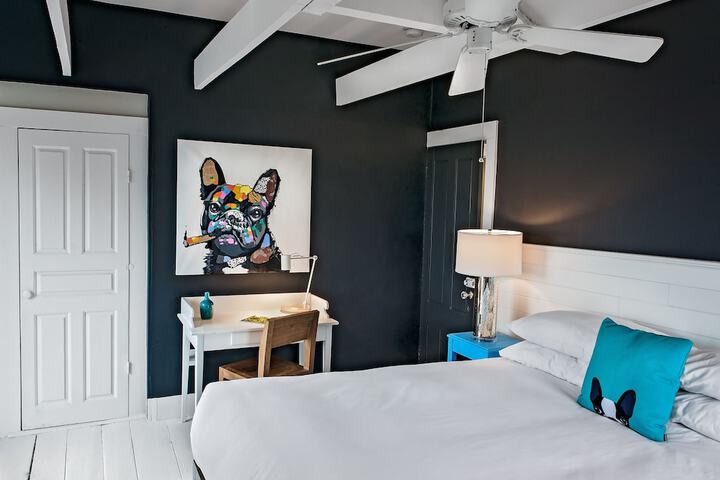 Standard | King Bed (10 of 21)
