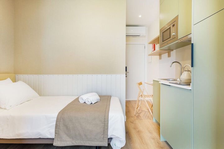 Room 6 of 49