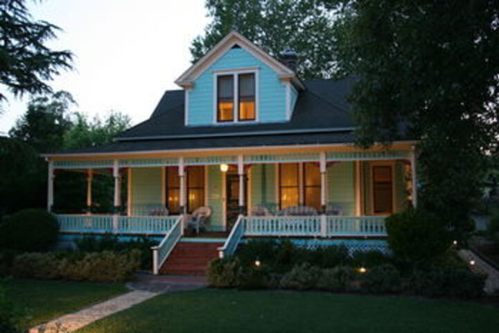Exterior of Case Ranch Inn Bed and Breakfast