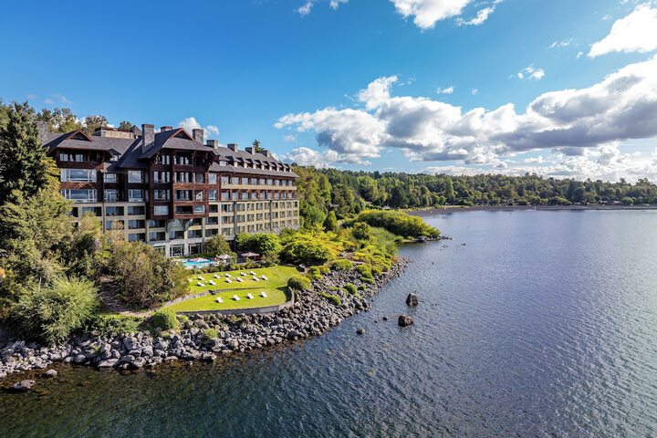Park Lake Luxury Hotel