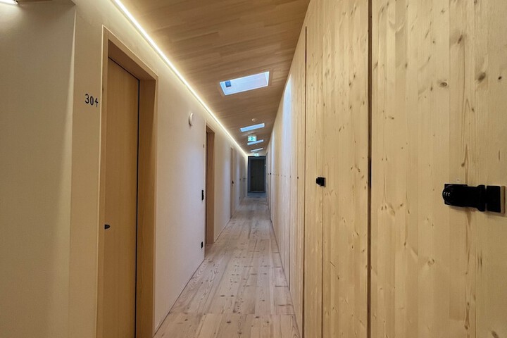 Ballroom/Hall 131 of 142