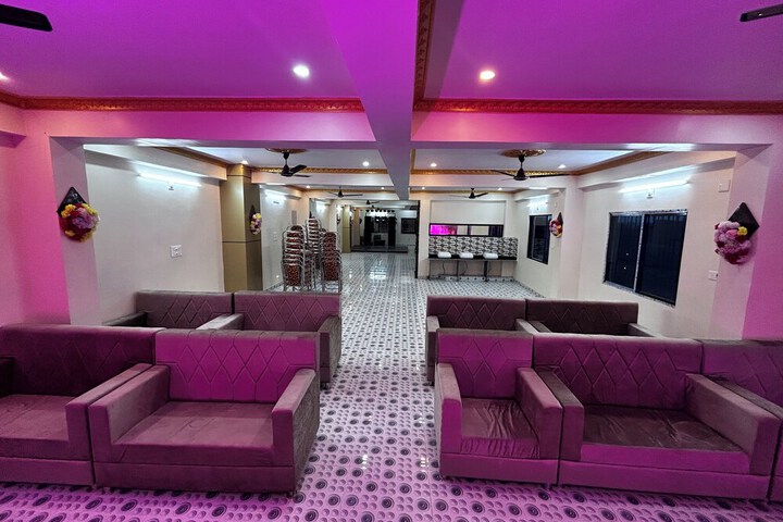 Ballroom/Hall 35 of 41