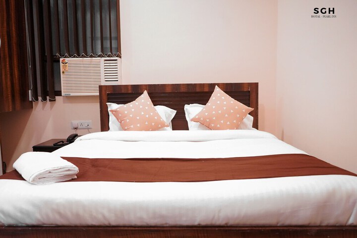 Room 4 of 6