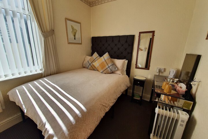 Room 50 of 97
