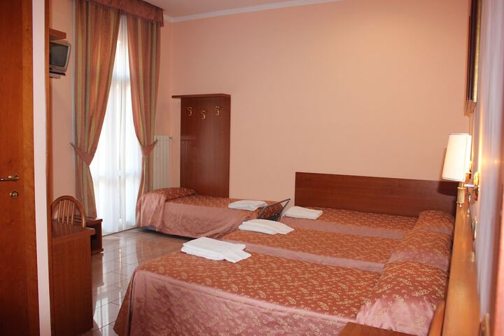 Room 48 of 73
