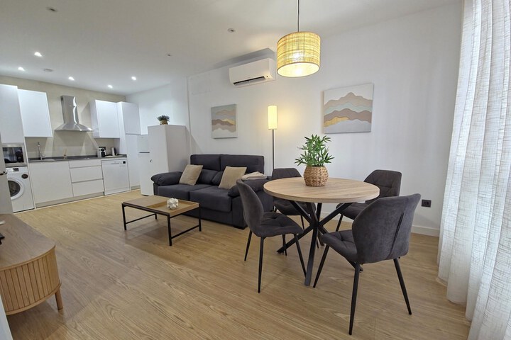 Apartamentos Picasso by gaiarooms