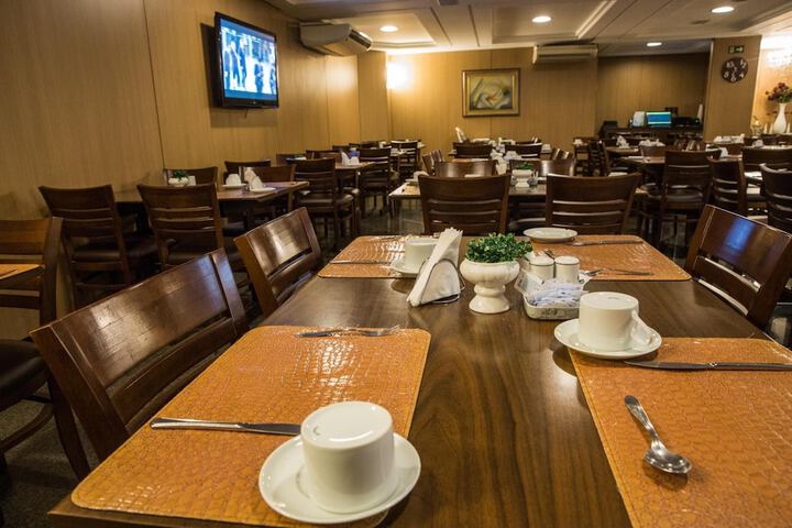 Dining 29 of 42