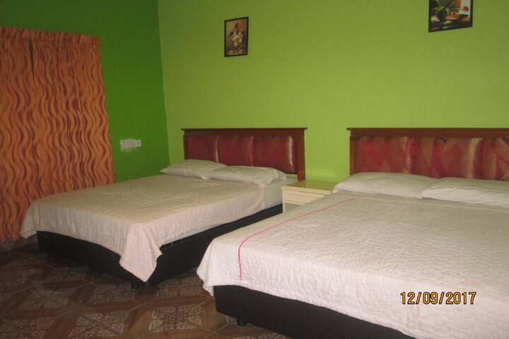 PANTAI TENGAH BEACH INN