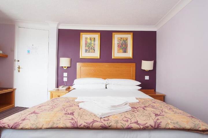 Room 18 of 30