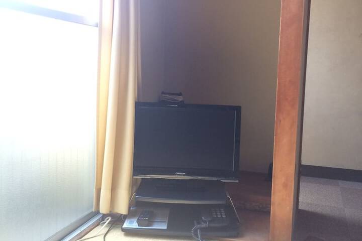 Room 5 of 33