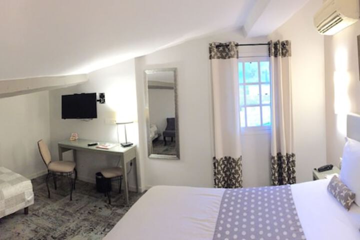Room 29 of 61