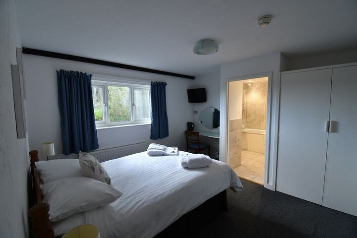 Room 8 of 54