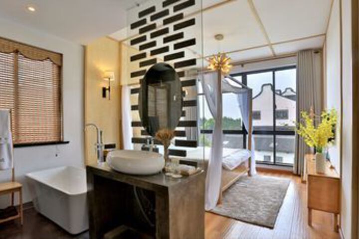 Room 5 of 25