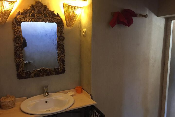 Room 3 of 20