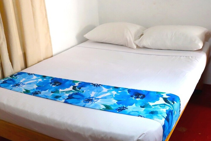 Room 12 of 20