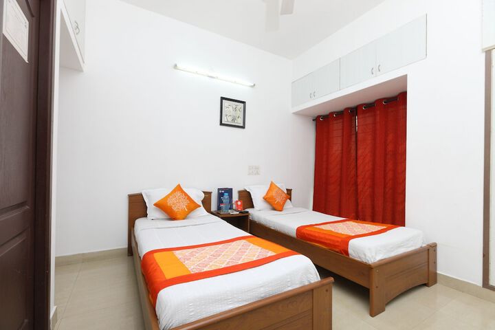 Room 8 of 22