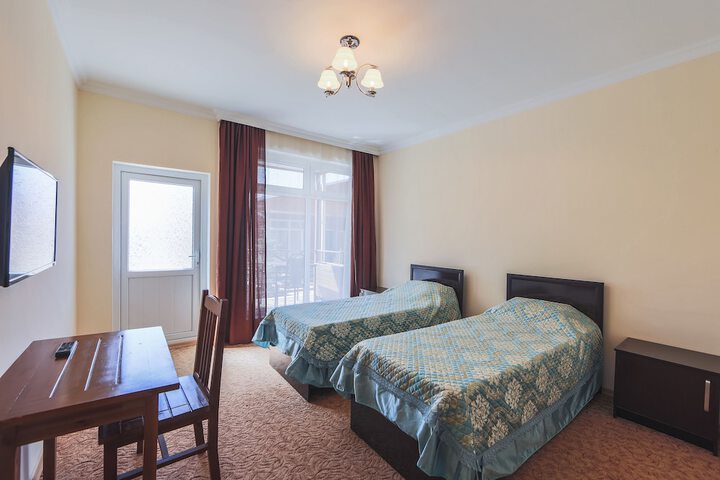 Room 4 of 15