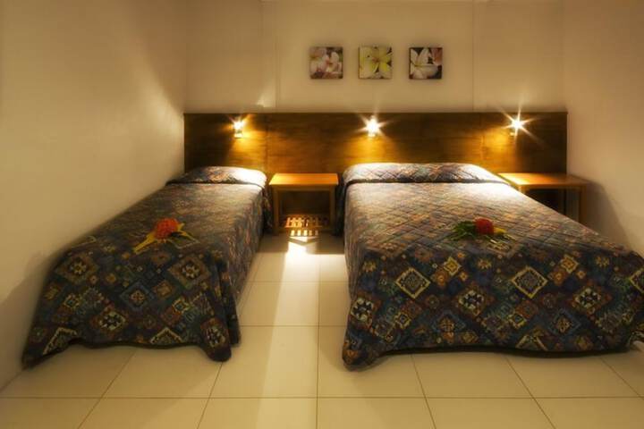 Room 13 of 42